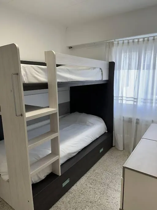Apartamento Familiar Poeta Marquina Roses Apartment